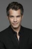 photo Timothy Olyphant (voce)