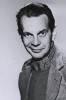 photo Raymond Massey